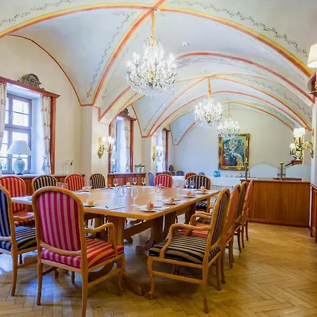 Otel Romantik Burgkeller Residenz Kerstinghaus