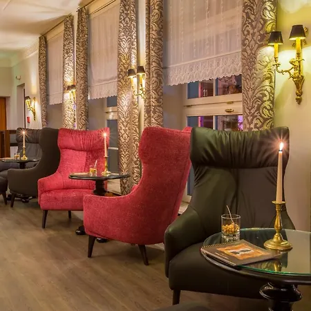 Hotel Romantik Burgkeller Residenz Kerstinghaus 4*