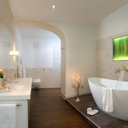 Romantik Burgkeller Residenz Kerstinghaus Otel 4*