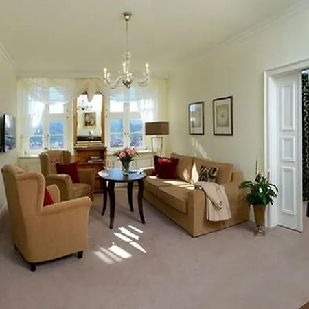 Romantik Burgkeller Residenz Kerstinghaus Hotel