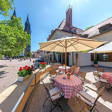 Romantik Burgkeller Residenz Kerstinghaus מלון 4*