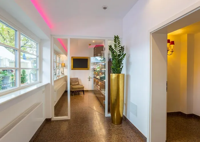 Romantik Burgkeller Residenz Kerstinghaus فندق