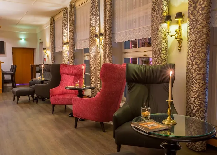 فندق Romantik Burgkeller Residenz Kerstinghaus 4*