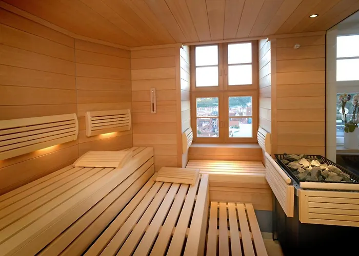 فندق Romantik Burgkeller Residenz Kerstinghaus 4*