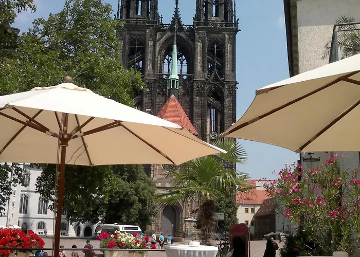 فندق Romantik Burgkeller Residenz Kerstinghaus 4*