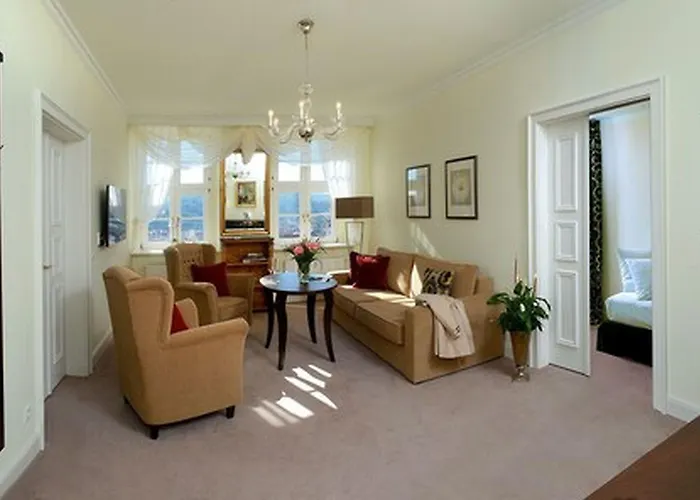 Romantik Burgkeller Residenz Kerstinghaus فندق