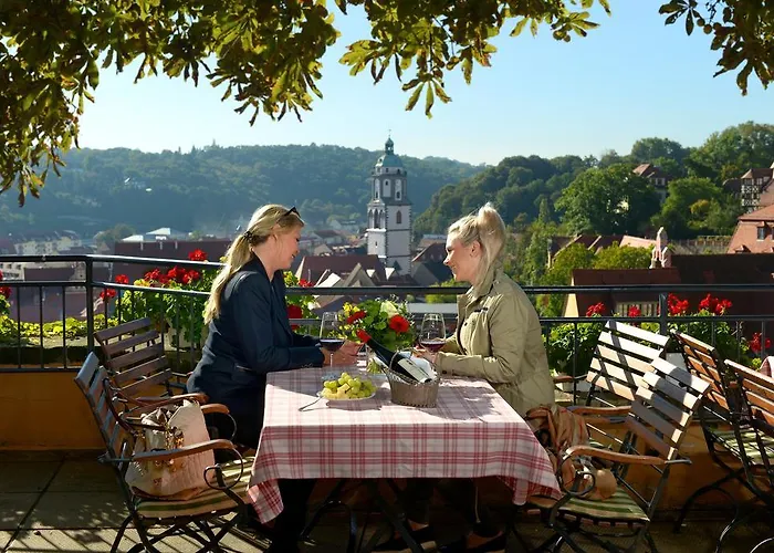 فندق Romantik Burgkeller Residenz Kerstinghaus 4*