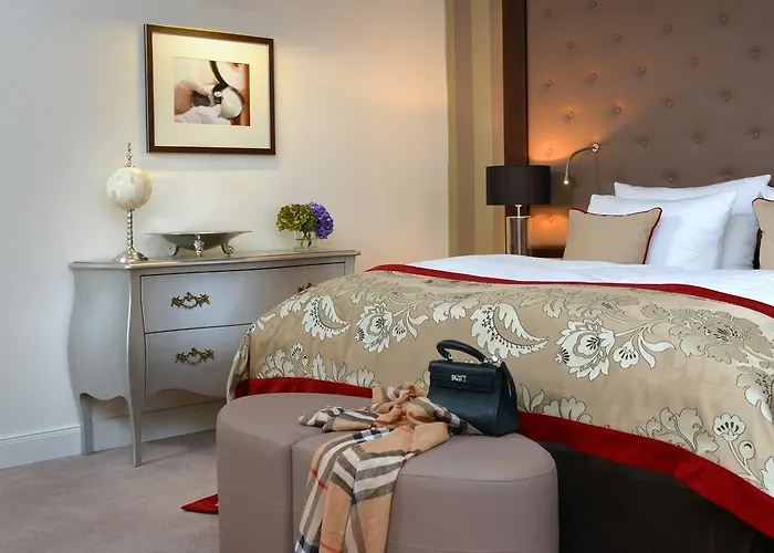 Romantik Burgkeller Residenz Kerstinghaus فندق 4*